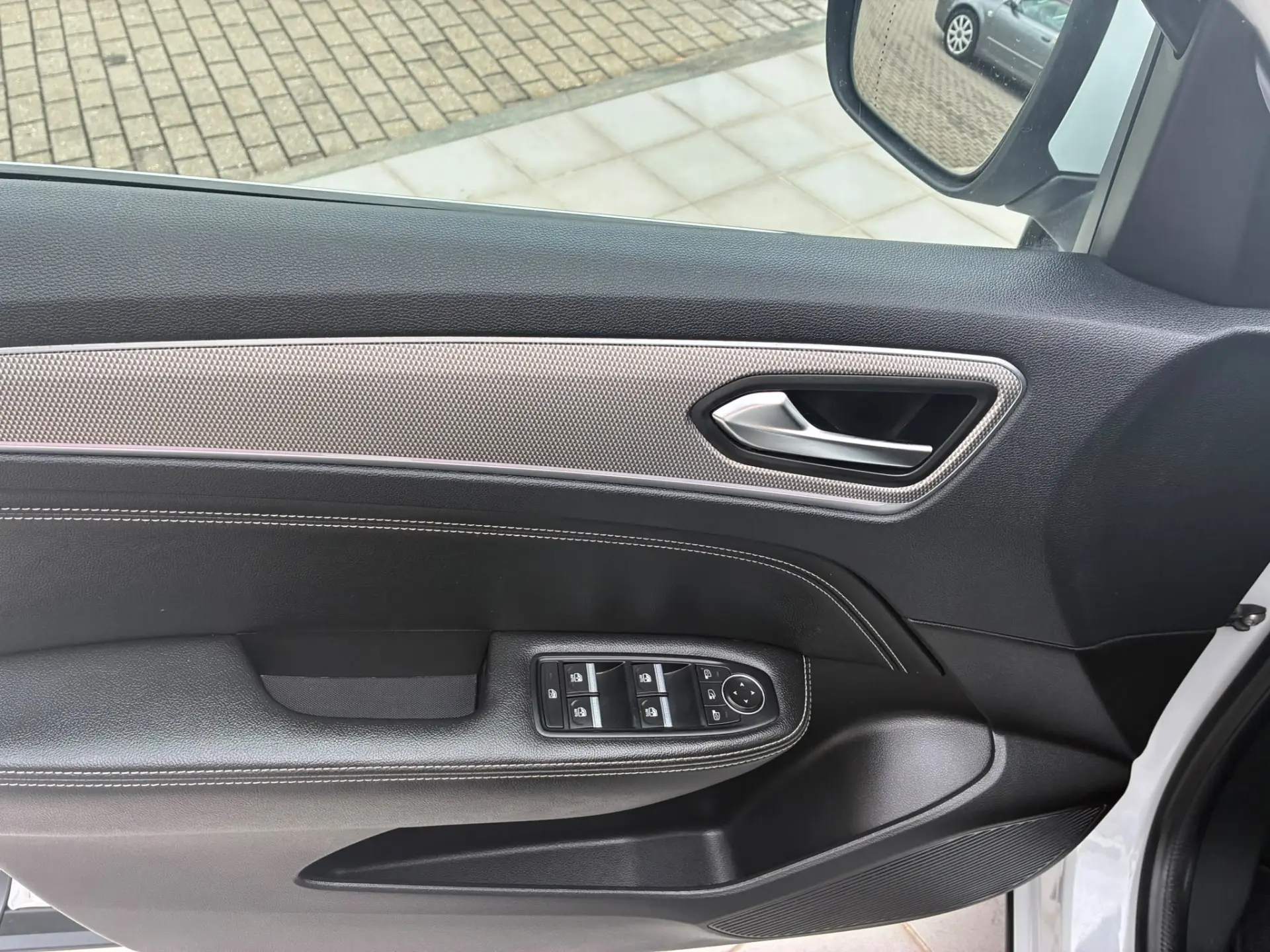 Renault Arkana 1.6 E-Tech Intens 10