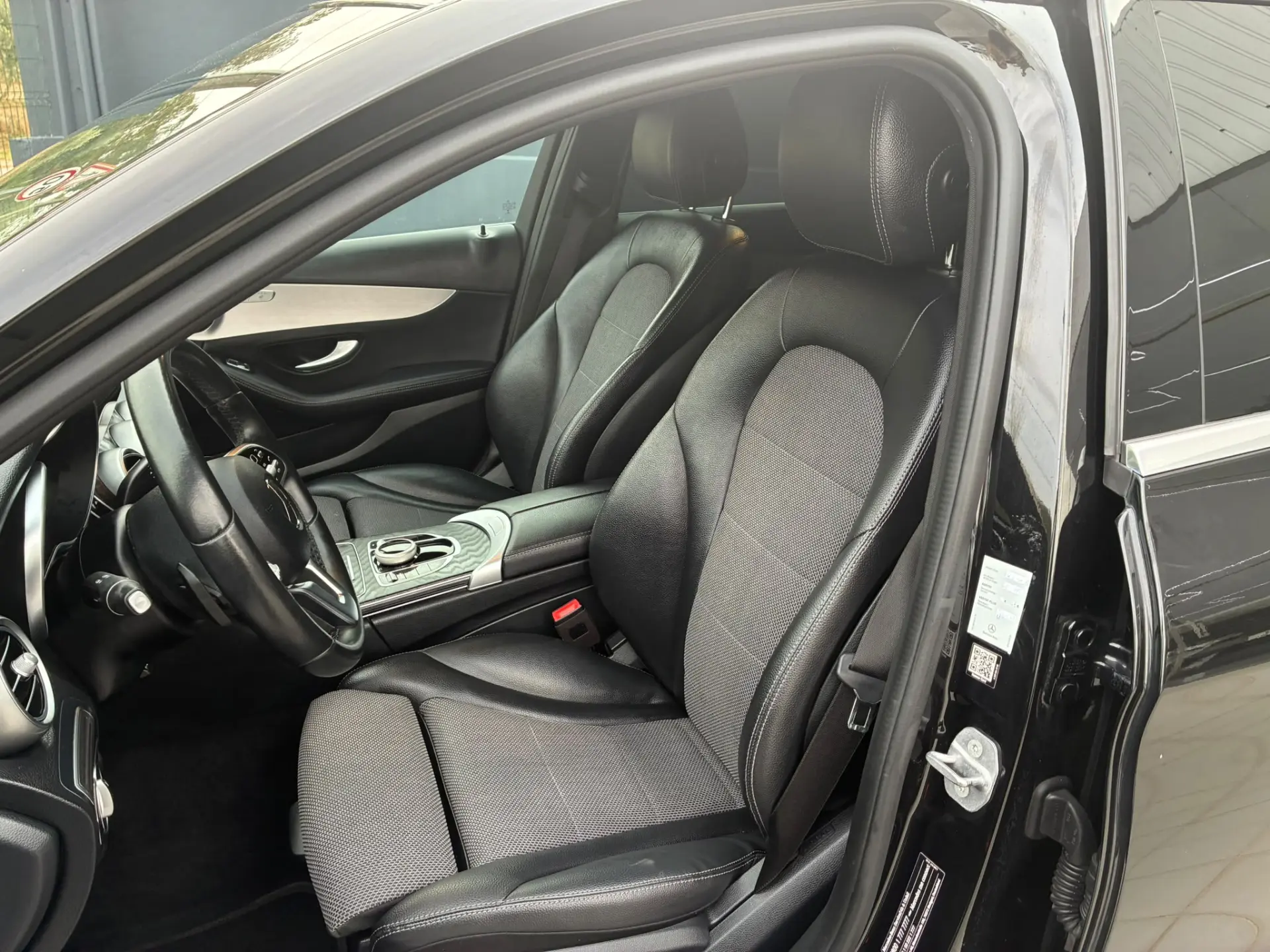 Mercedes-Benz C 300 C300 de hibrido plu-in 14