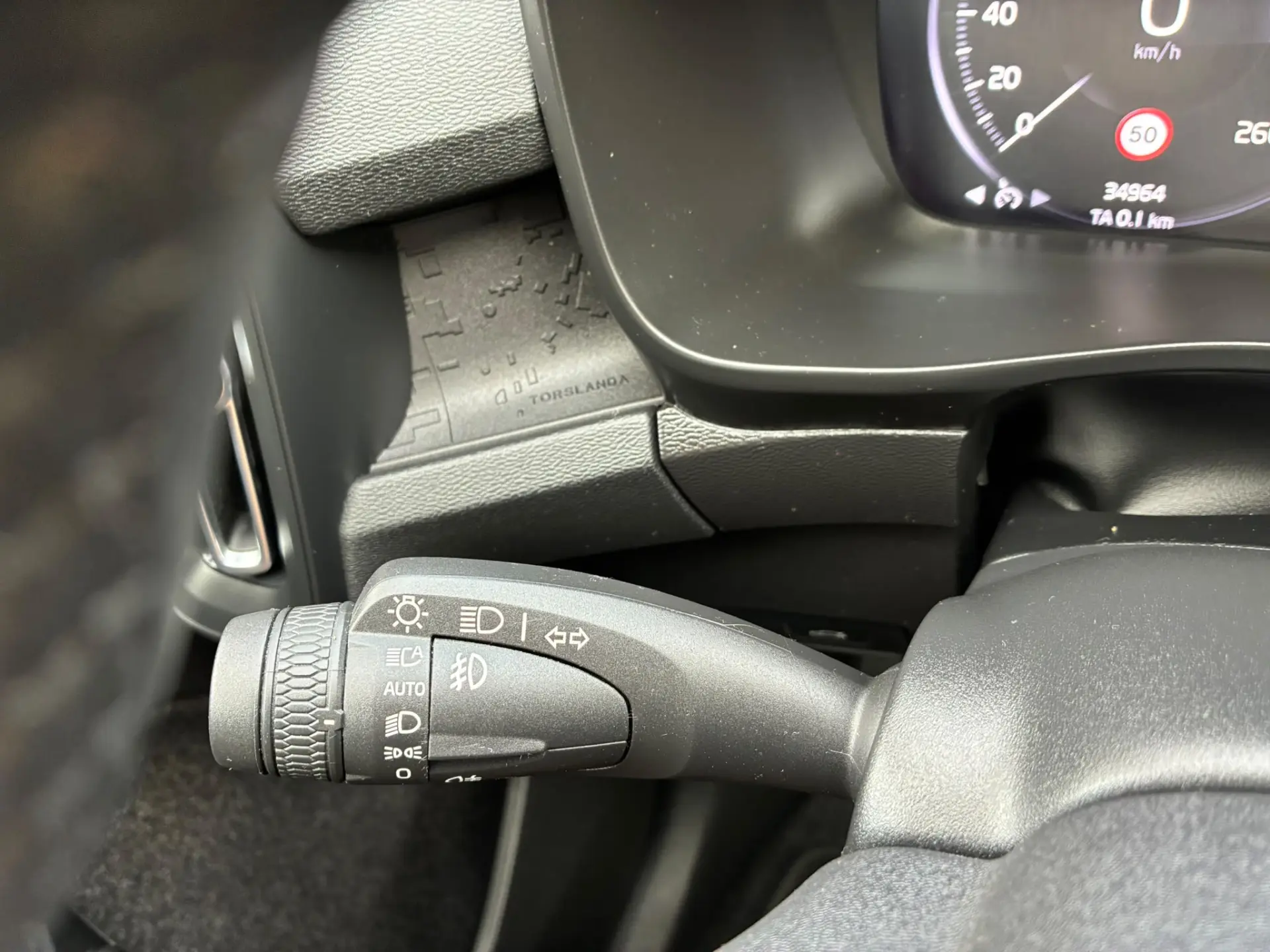 Volvo XC 40 1.5 T2 Momentum Plus Geartronic 16