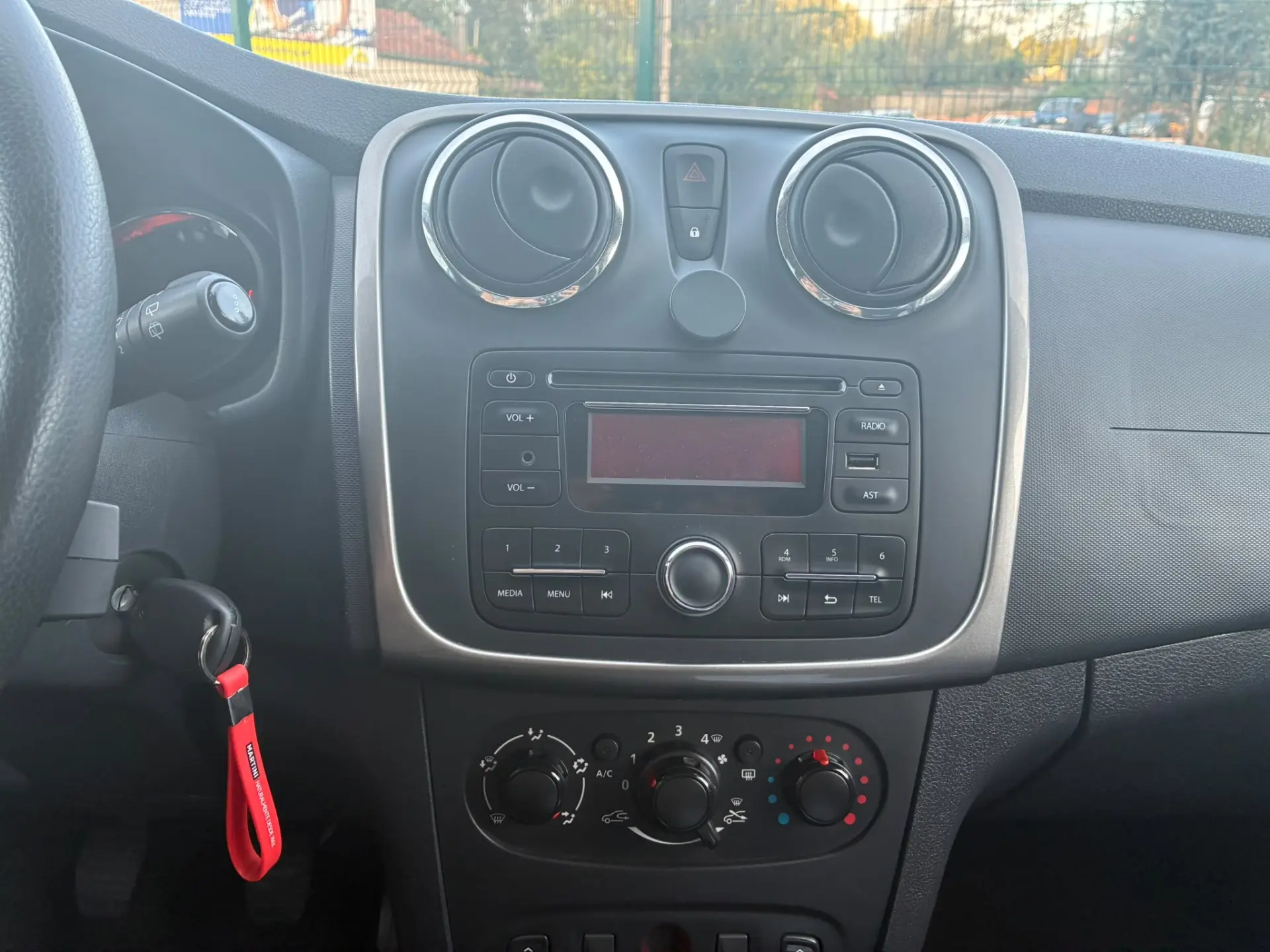 Dacia Sandero TCE 90 Stepway 14