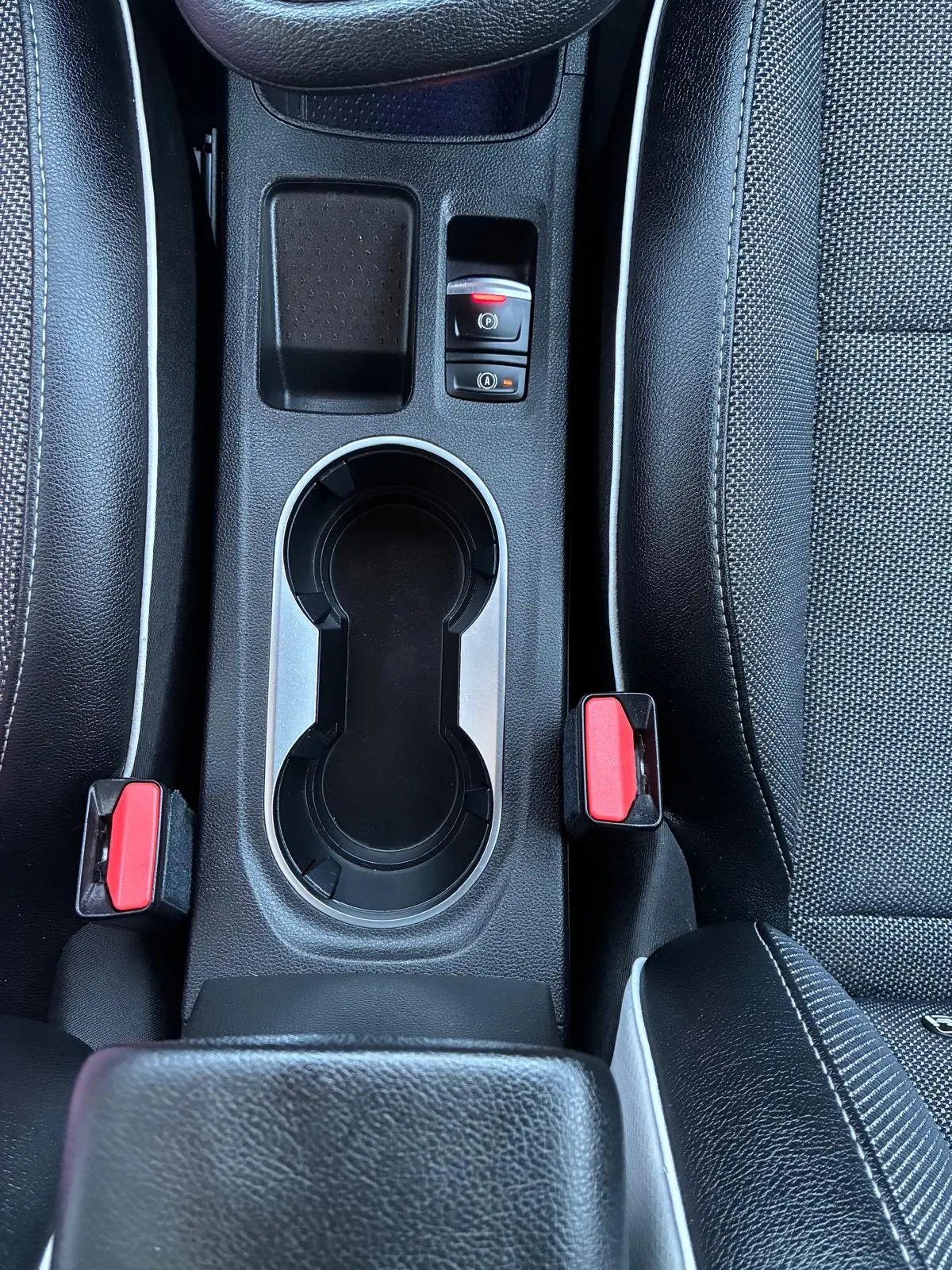 Renault Captur 1.6 HYBRID E-TECH INTENS 18