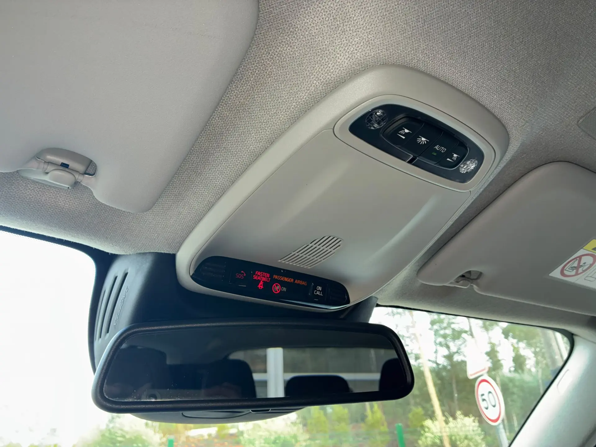 Volvo XC 40 1.5 T2 Momentum Plus Geartronic 24