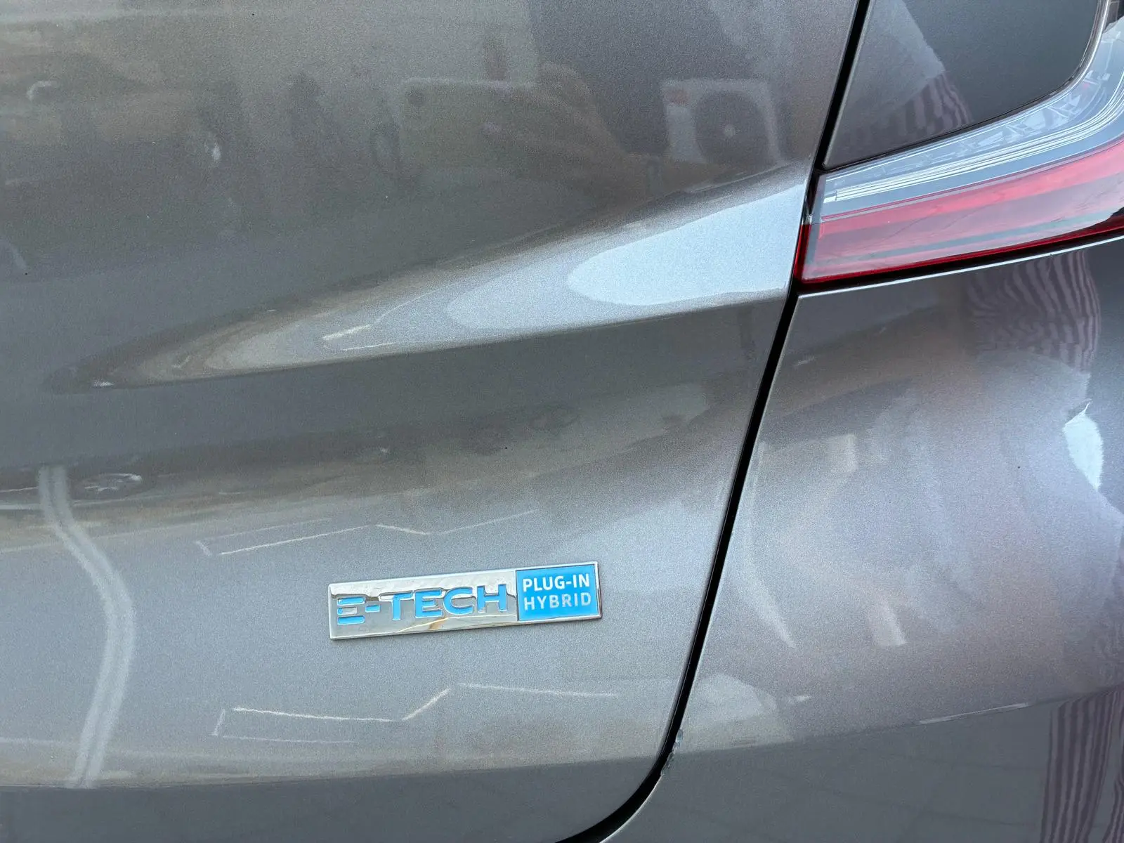 Renault Captur 1.6 HYBRID E-TECH INTENS 9