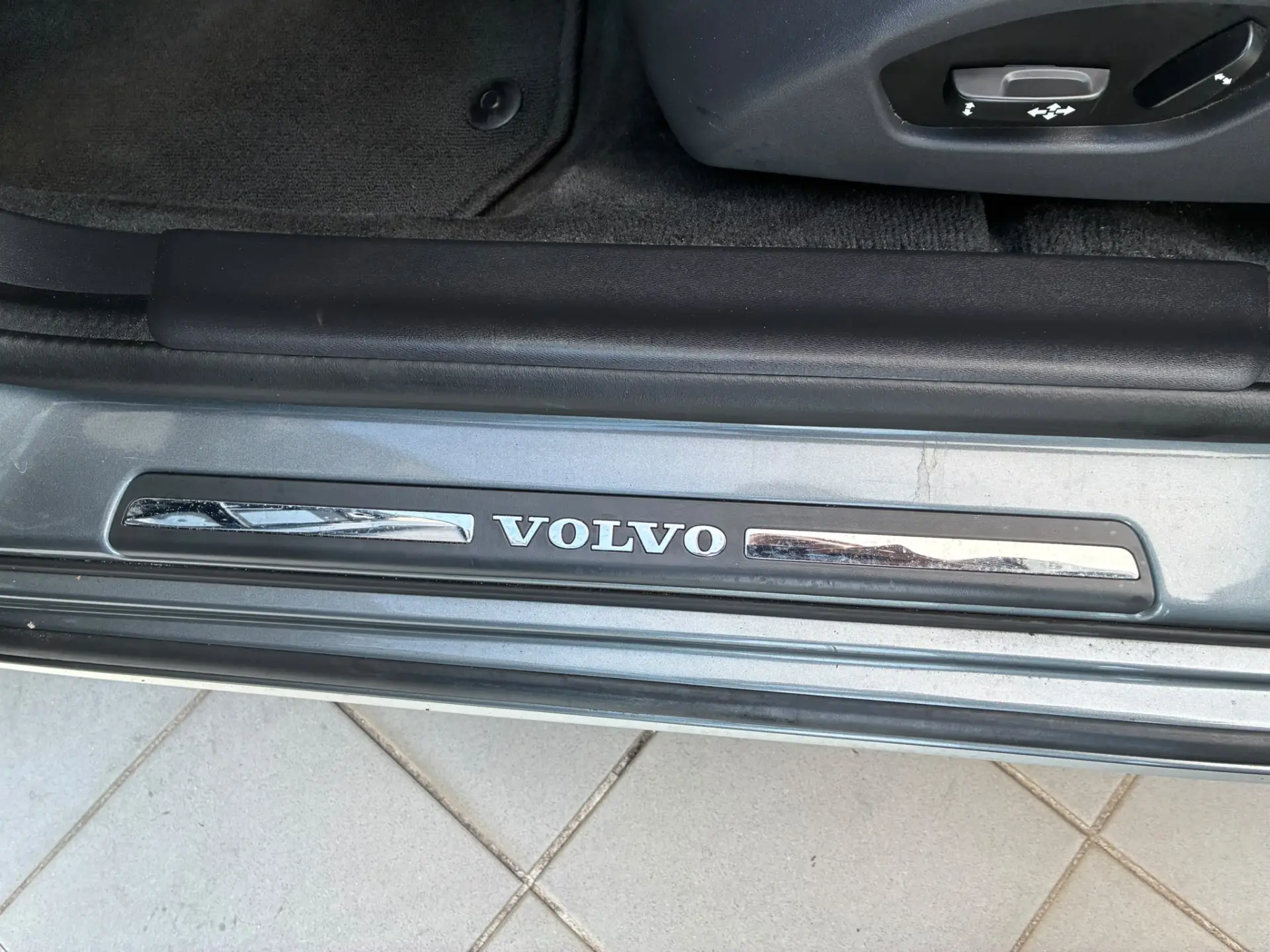 Volvo V60 Cross Country 2.0 D3 Summum Geartronic 12