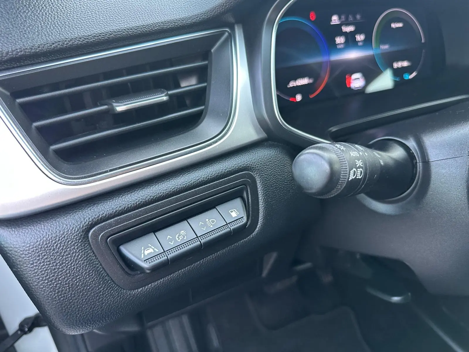 Renault Captur 1.6 E-Tech Intens 14