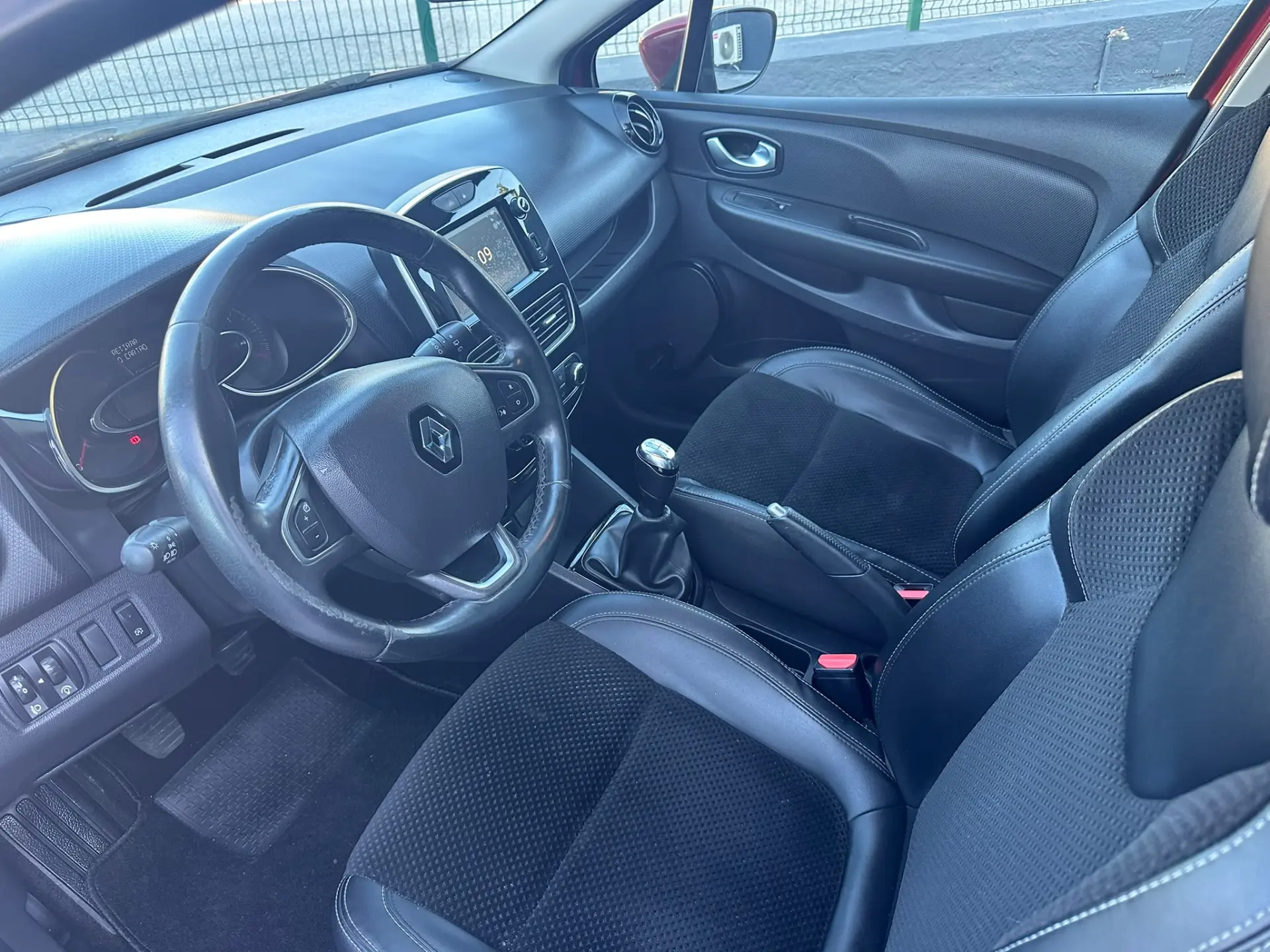 Renault Clio Energy dCi 90 Start & Stop Intens 19
