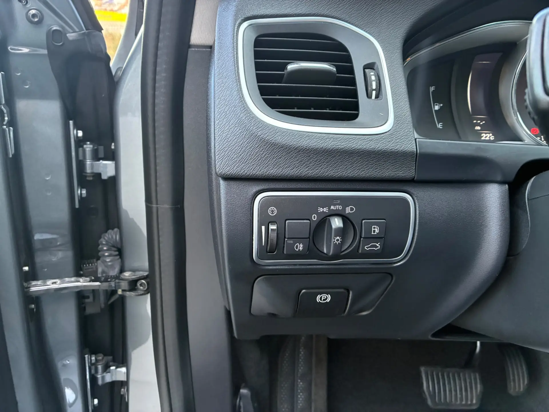 Volvo V60 Cross Country 2.0 D3 Summum Geartronic 9