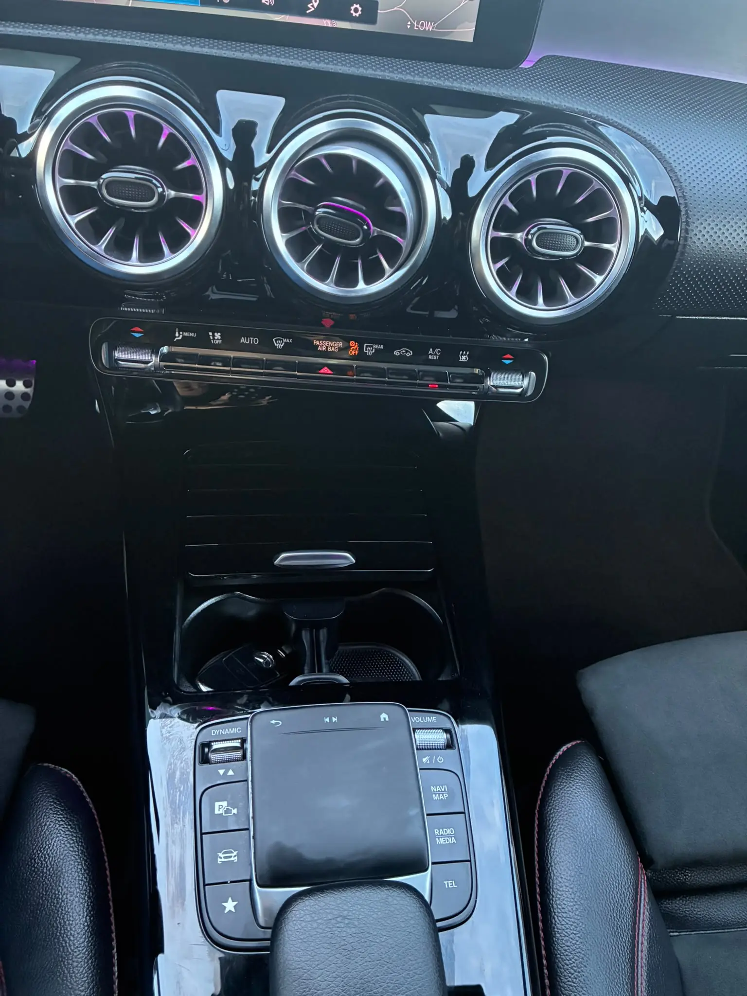 Mercedes-Benz A 250 E AMG Line 17