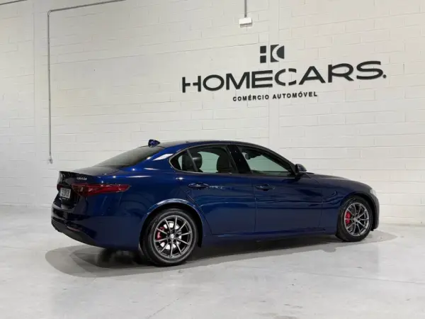 Alfa Romeo Giulia 2.2 D AT8 10