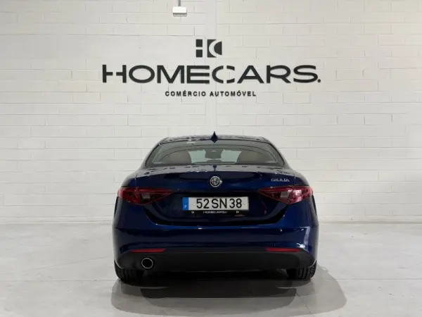 Alfa Romeo Giulia 2.2 D AT8 12