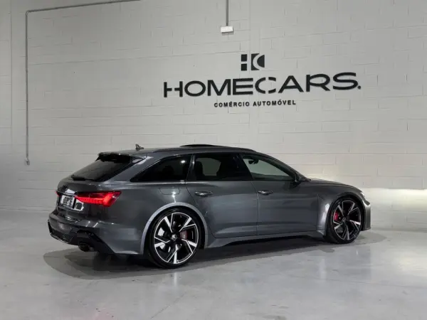 Audi RS6 4.0 TFSI quattro Tiptronic 9