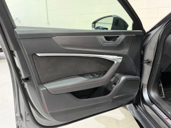 Audi RS6 4.0 TFSI quattro Tiptronic 27