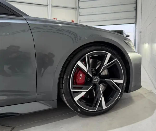 Audi RS6 4.0 TFSI quattro Tiptronic 41