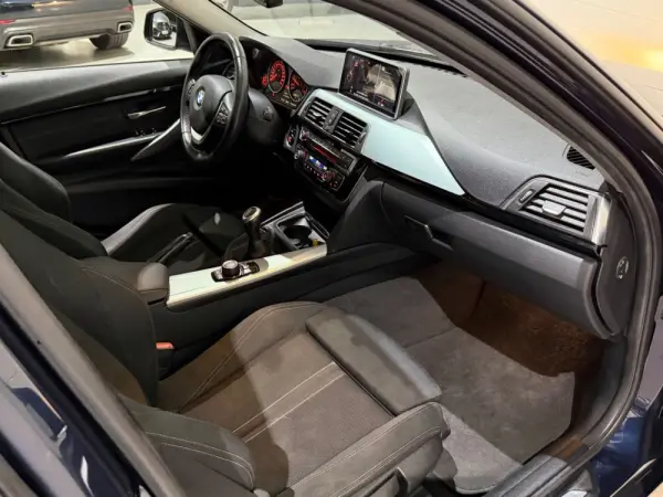 BMW 318 d Touring Line Sport 8