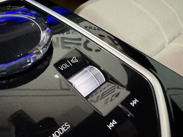 BMW 740 d xDrive Pack Desportivo M Pro 40