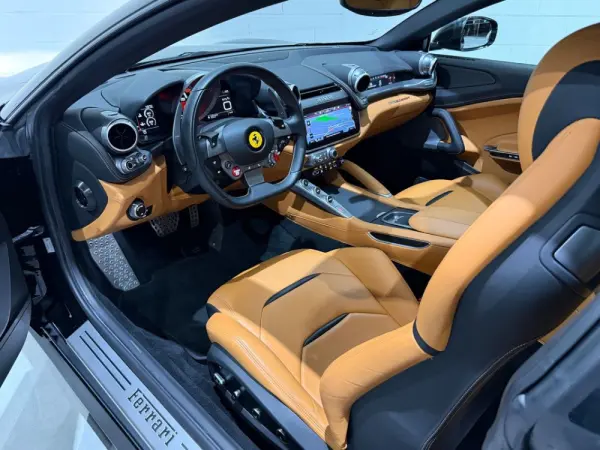 Ferrari GTC4 Lusso 6