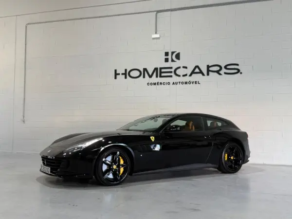 Ferrari GTC4 Lusso 9