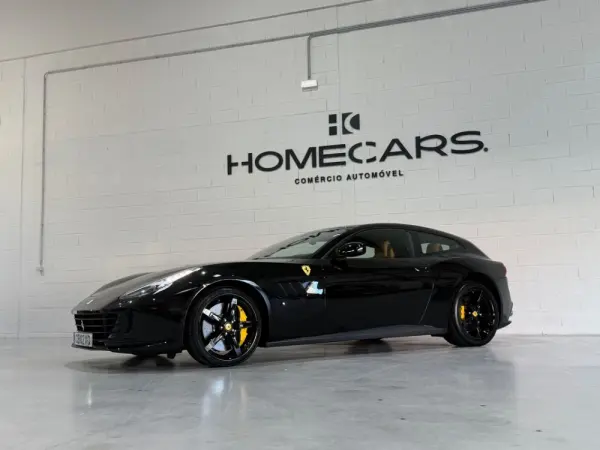 Ferrari GTC4 Lusso 13