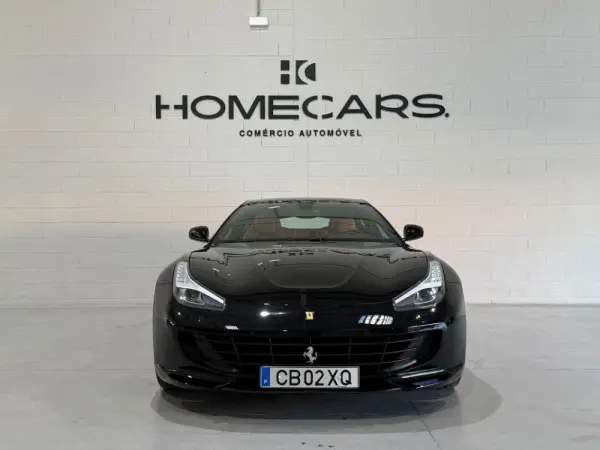 Ferrari GTC4 Lusso 16