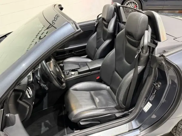 Mercedes-Benz SLK 200 (BlueEFFICIENCY) 23