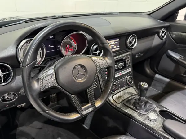 Mercedes-Benz SLK 200 (BlueEFFICIENCY) 24