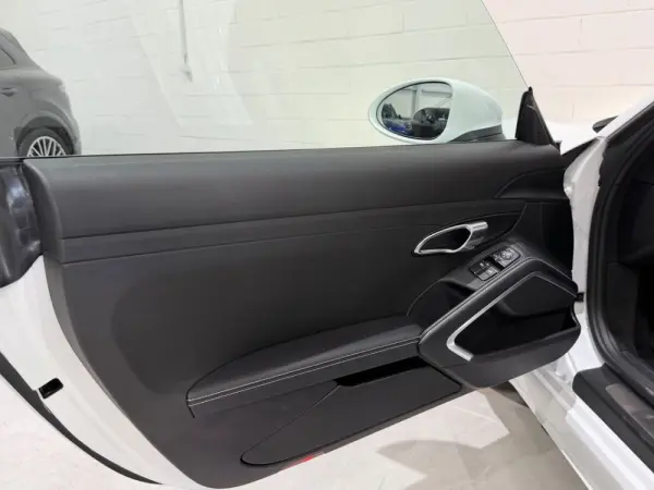 Porsche 718 Boxster Style Edition PDK 25