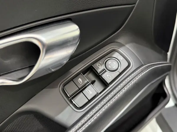 Porsche 718 Boxster Style Edition PDK 26