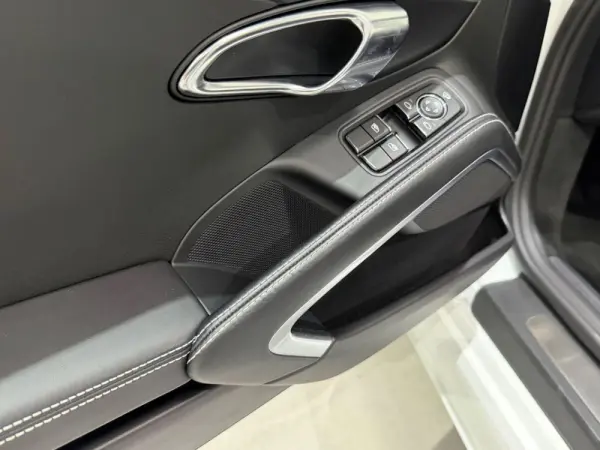 Porsche 718 Boxster Style Edition PDK 34