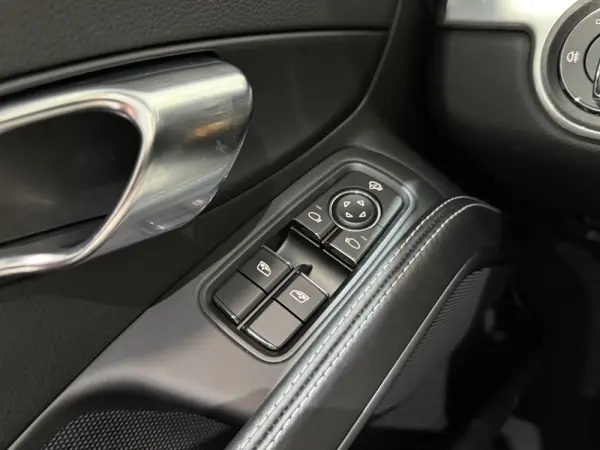 Porsche 718 Boxster Style Edition PDK 54