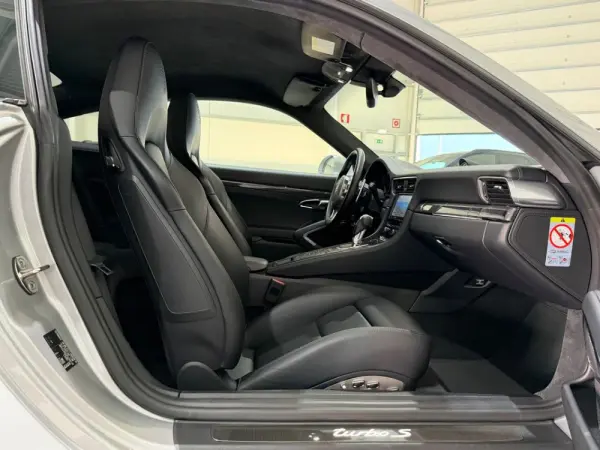 Porsche 911 (991) Turbo S 34