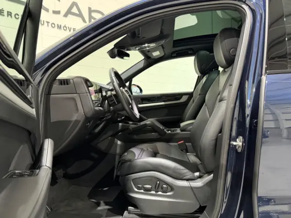 Porsche Cayenne E-Hybrid 26