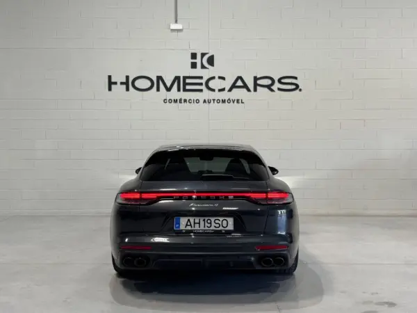 Porsche Panamera Sport Turismo 4 E-Hybrid 16