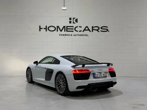Audi R8 Coupé 5.2 FSI V10 Plus S tronic 11