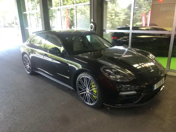 Porsche Panamera Sport Turismo Turbo S E-Hybrid 1