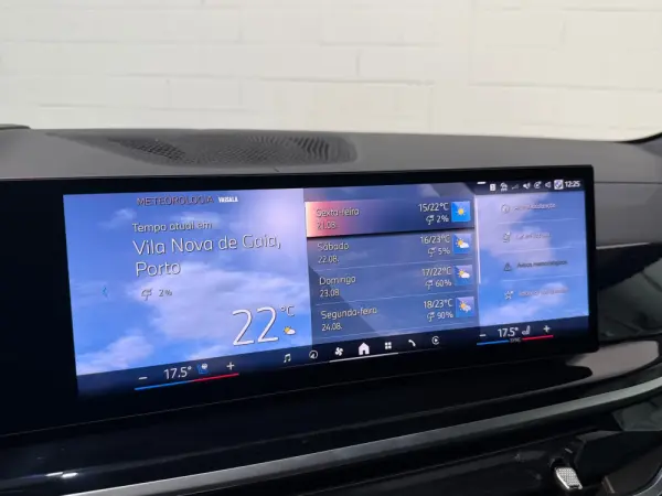BMW X5 50 e xDrive Pack M Desportivo Pro 28