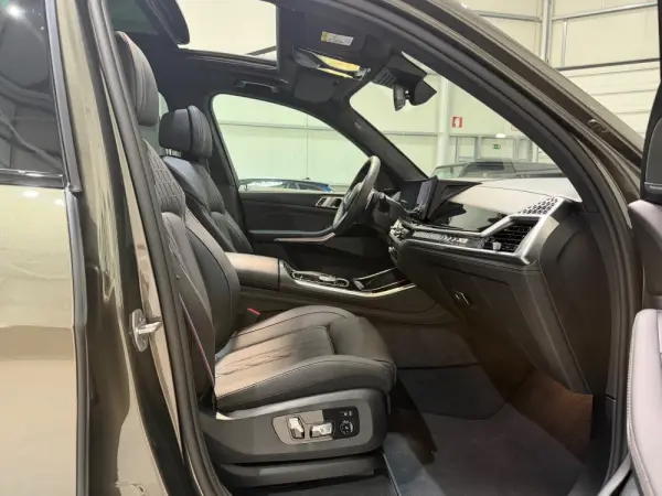 BMW X5 50 e xDrive Pack M Desportivo Pro 39