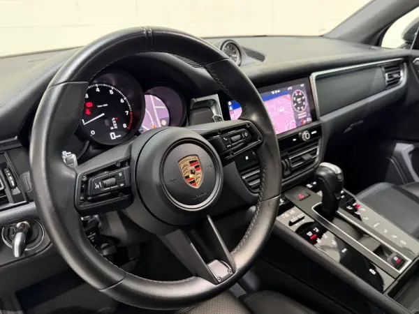 Porsche Macan PDK 24