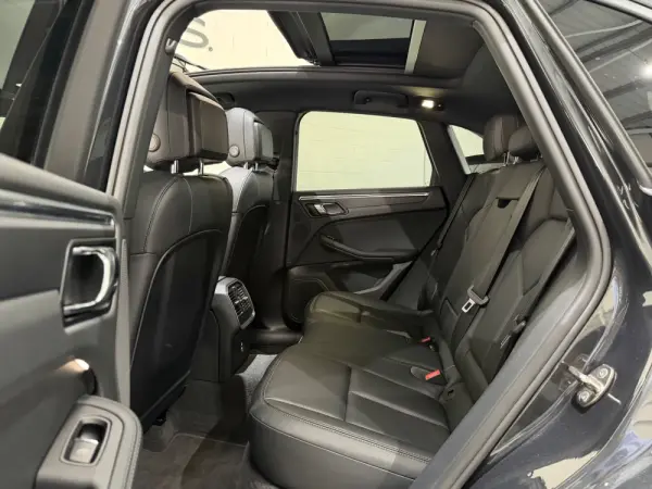 Porsche Macan PDK 29