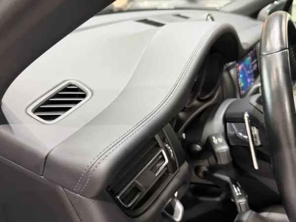Porsche Macan PDK 49
