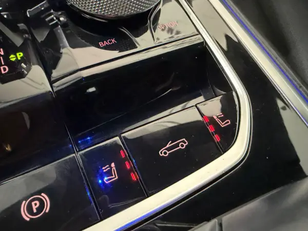 BMW 840 d xDrive Pack M 29