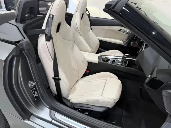 BMW Z4 M40 i 10