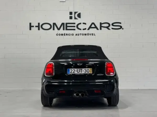 MINI Cabrio John Cooper Works 10