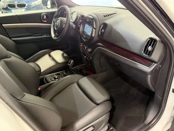 MINI Countryman Cooper D Yours Auto 27
