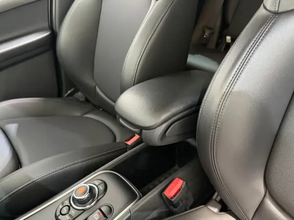 MINI Countryman Cooper D Yours Auto 35
