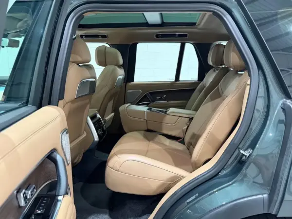 Land Rover Range Rover 3.0 P550e Autobiography 14