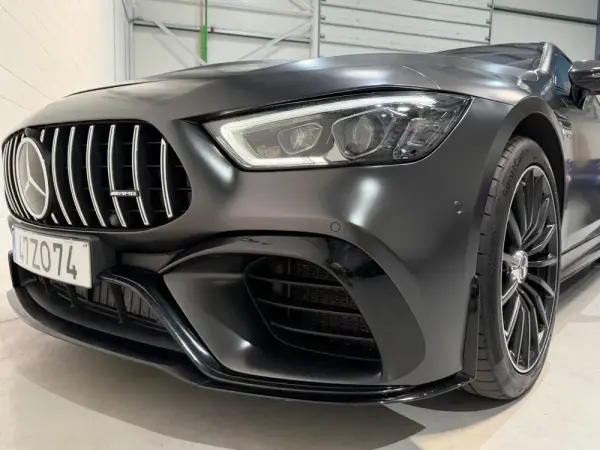 Mercedes-Benz AMG GT 63 S 4Matic+ 32
