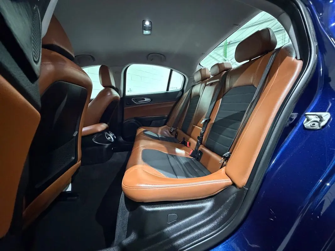 Alfa Romeo Giulia 2.2 D AT8 22