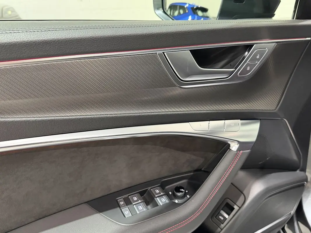 Audi RS6 4.0 TFSI quattro Tiptronic 28