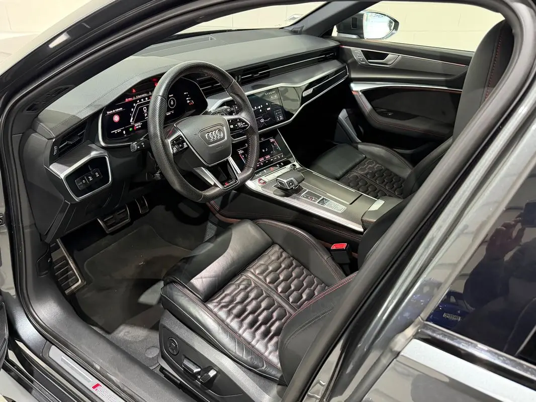 Audi RS6 4.0 TFSI quattro Tiptronic 30