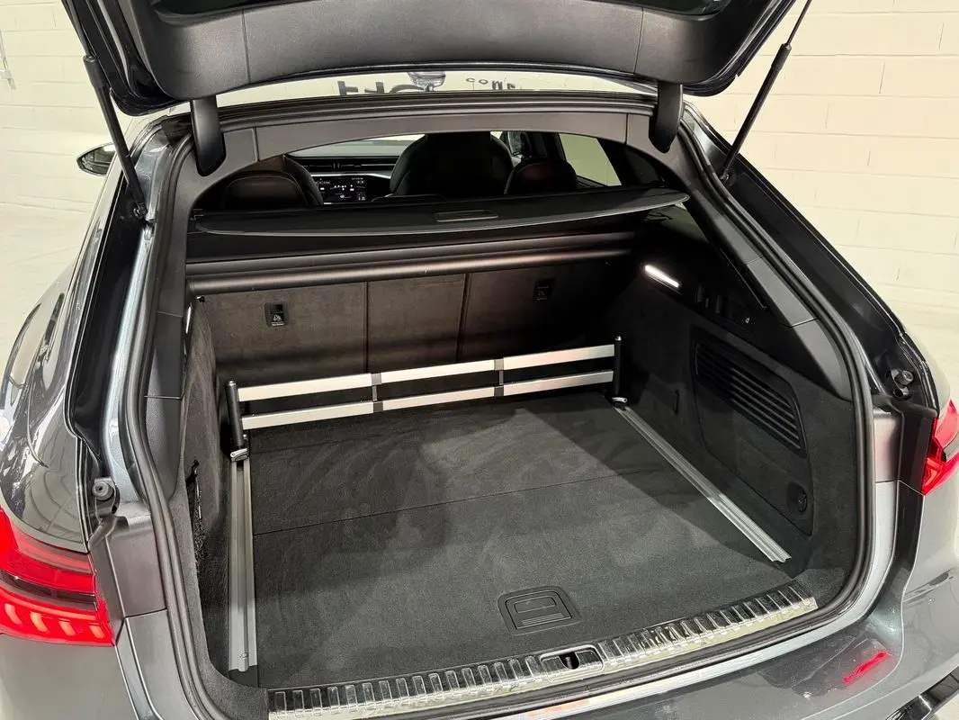 Audi RS6 4.0 TFSI quattro Tiptronic 36